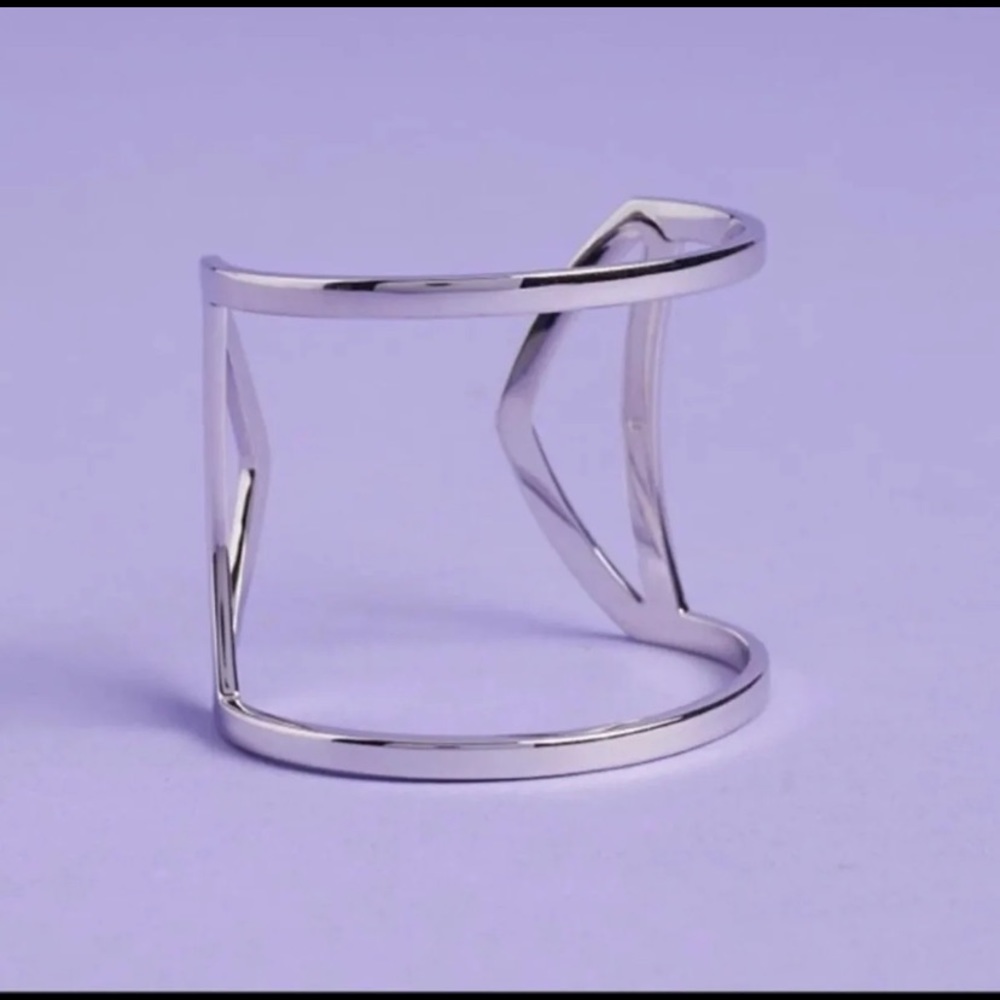 Jules Smith Jane Cuff Silver Tone Popsuagr Must Have